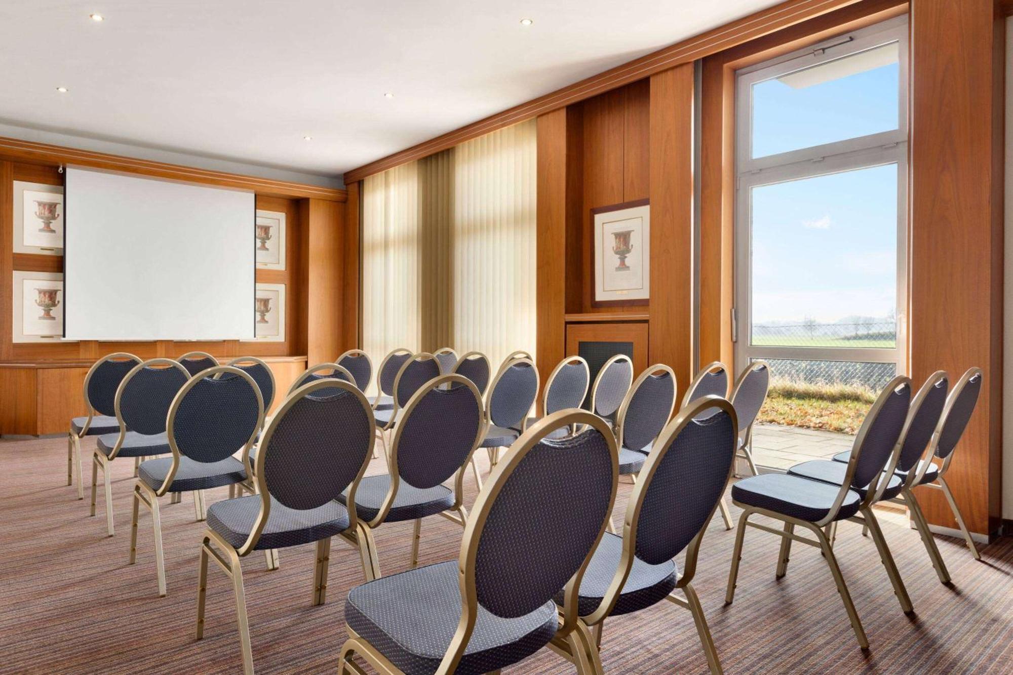 Ramada By Wyndham München Airport Hotel Schwaig bei Nürnberg