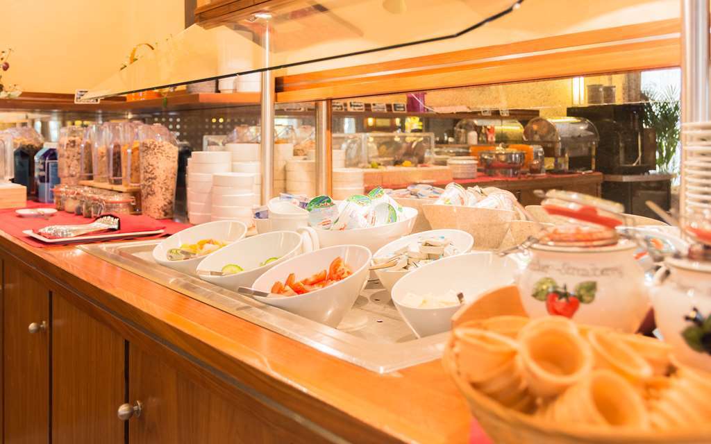 Ramada By Wyndham München Airport Hotel 3*